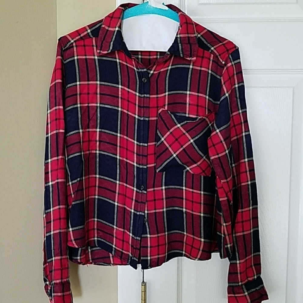 Soft flannel button down long sleeve shirt